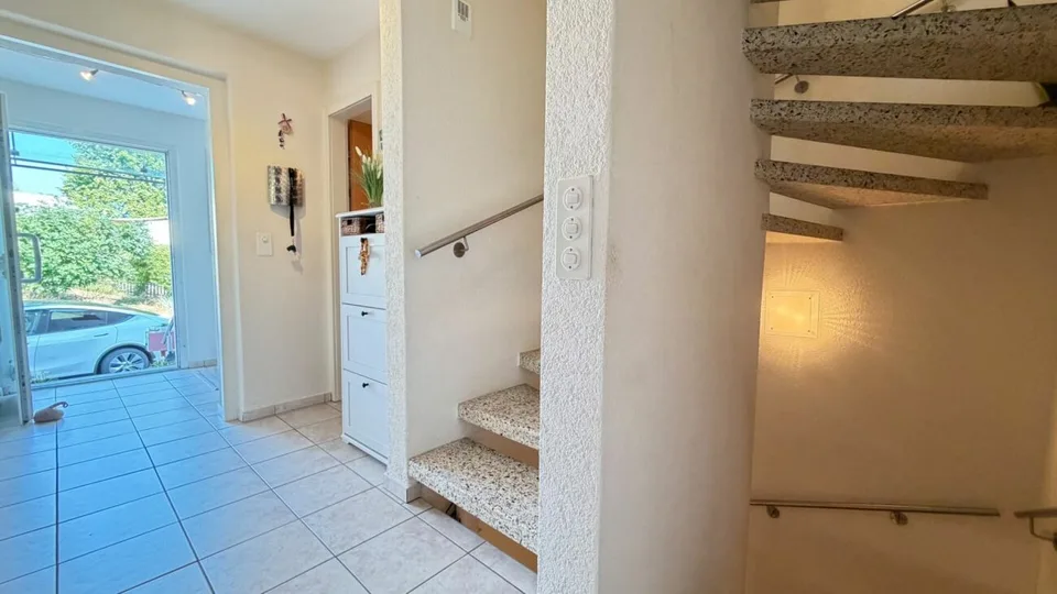 Grosszügiges Einfamilienhaus mit Garage, viel Platz und schönem Raumangebot