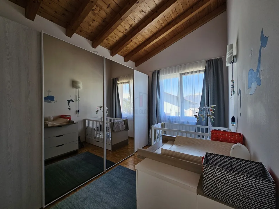 FANTASTICA BIFAMILIARE CON VISTA MOZZAFIATO