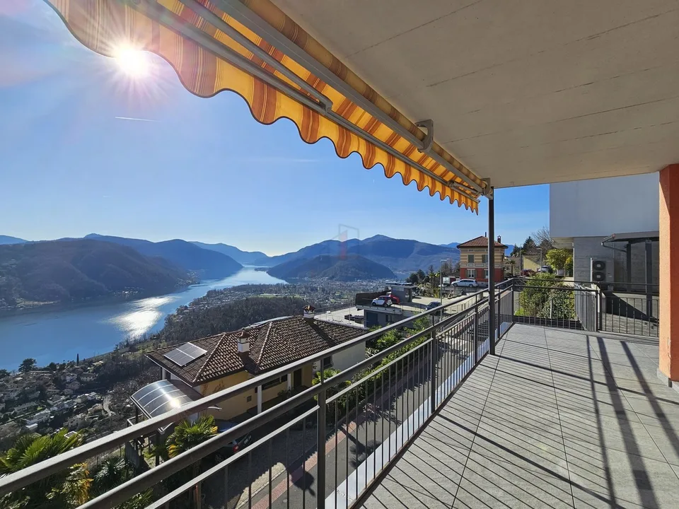 FANTASTICA BIFAMILIARE CON VISTA MOZZAFIATO