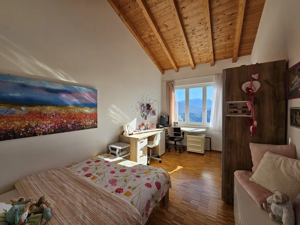 FANTASTICA BIFAMILIARE CON VISTA MOZZAFIATO
