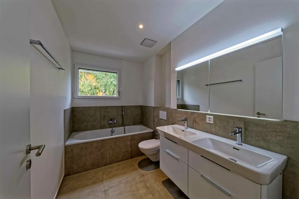 Moderne 4.5-Zimmerwohnung mit grosser Terrasse in Binningen