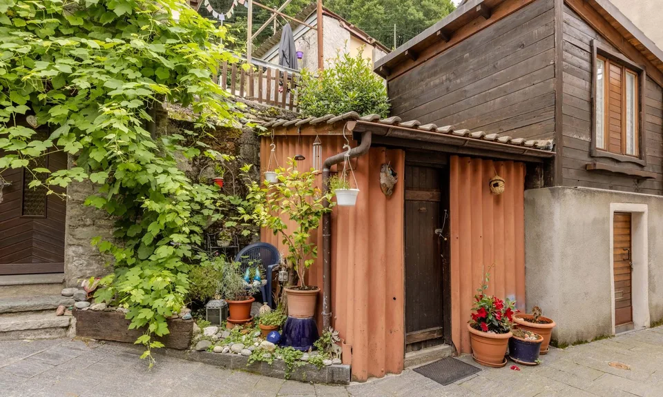 ACCOGLIENTE E GRAZIOSA CASA 5.5 CON GIARDINO A MEDEGLIA
