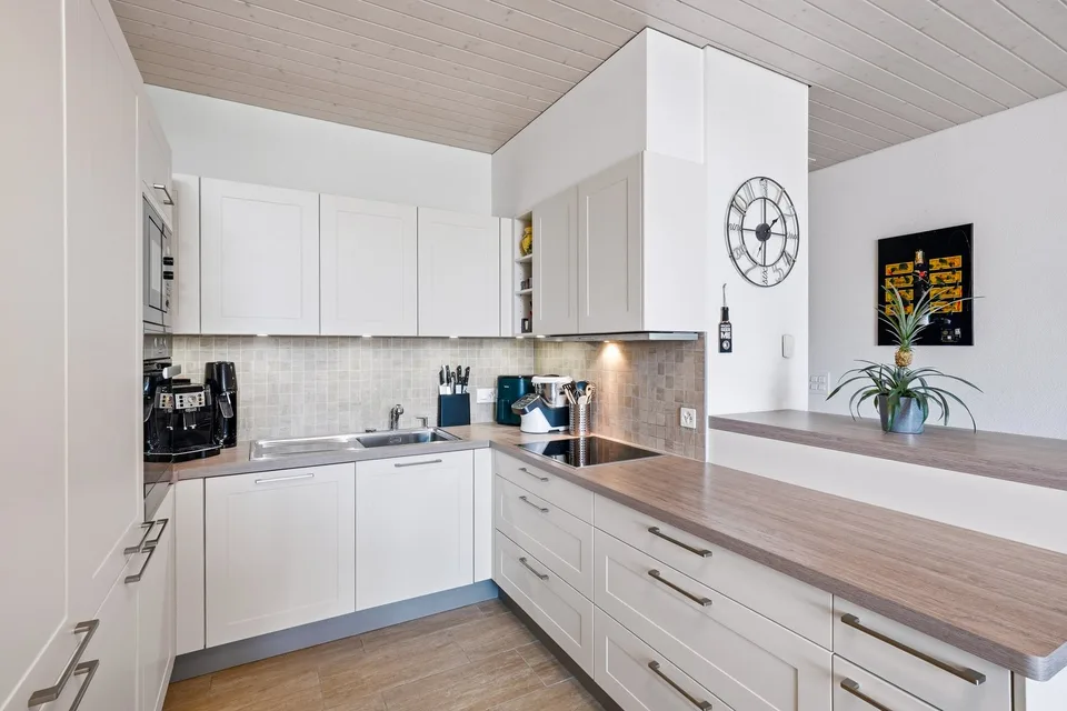 Apartment with 4.5 rooms + furnished attic