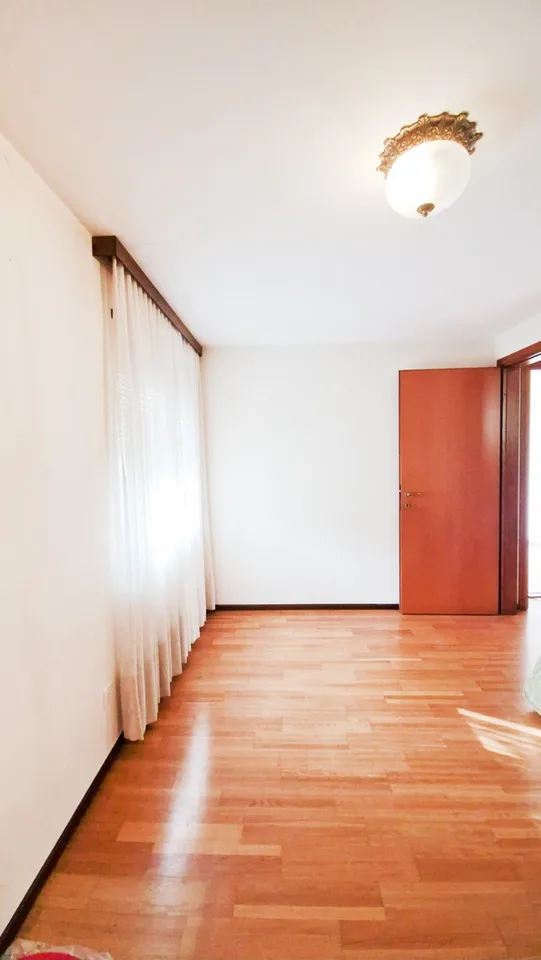 Belle maison indépendante 4,5 avec jardin et vue ouverte merveilleuse.