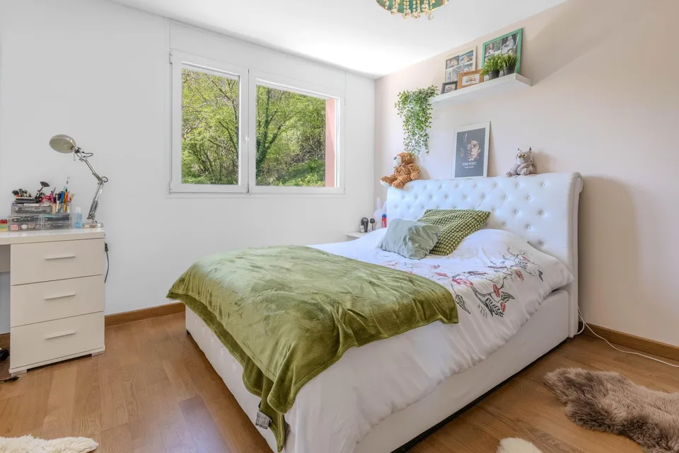 Beautiful Villa in the Green with Pool and Lake View in Carona