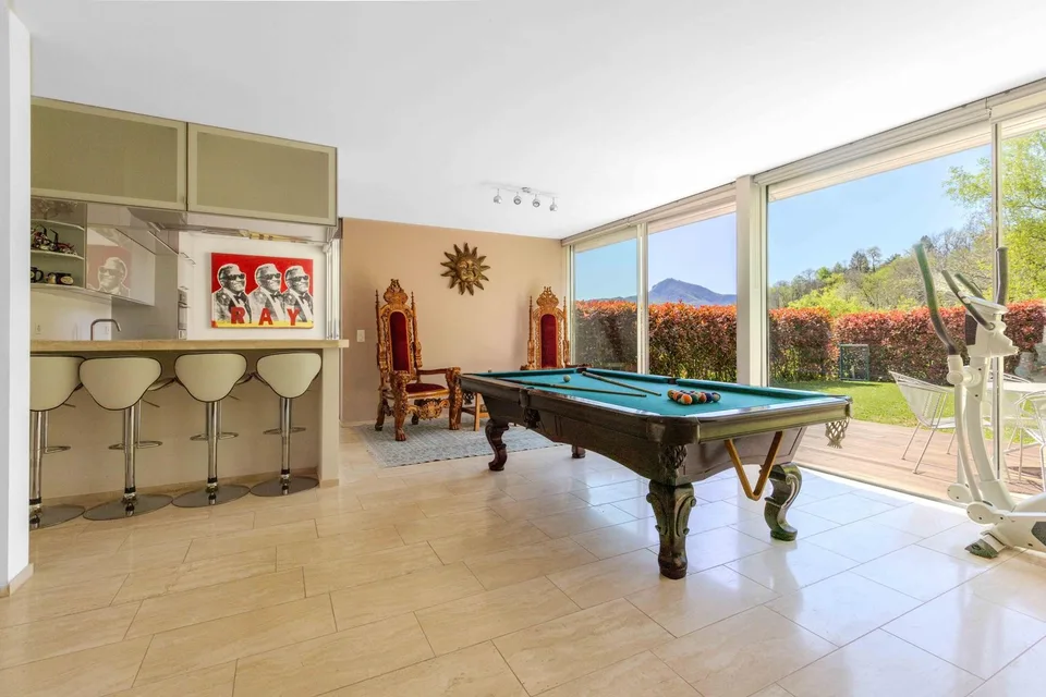 Beautiful Villa in the Green with Pool and Lake View in Carona