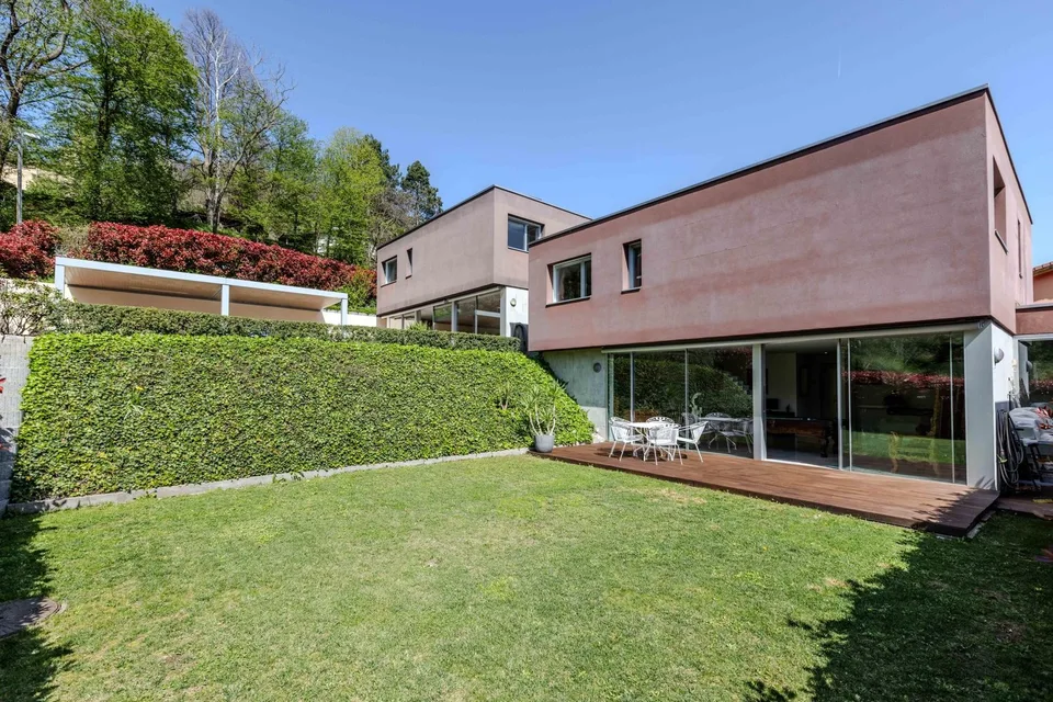 Beautiful Villa in the Green with Pool and Lake View in Carona