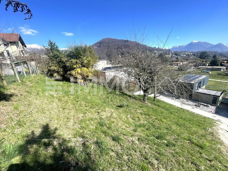 In zona soleggiata e panoramica