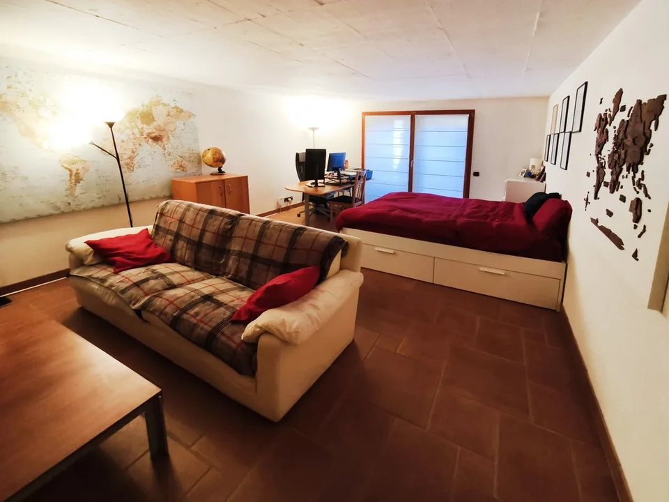 Villa mit 5,5 Zimmern, beheiztem Pool, privatem Garten und großen Räumen