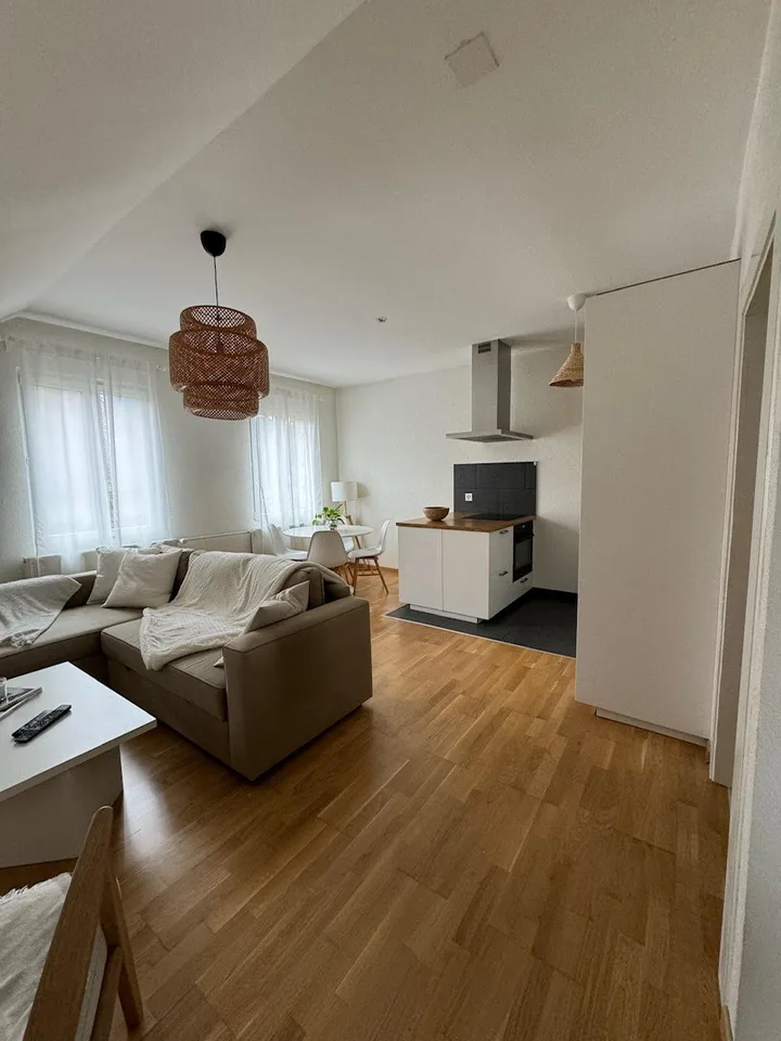 Appartement lumineux de 2.5 pièces à Reconvilier – disponible immédiatement