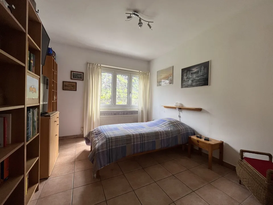 BRIGHT ATTIC APARTMENT 4.5 ROOMS WITH GREEN VIEW IN LUMINO
