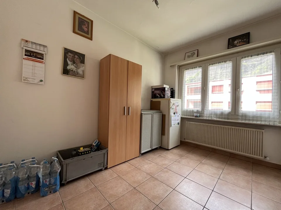BRIGHT ATTIC APARTMENT 4.5 ROOMS WITH GREEN VIEW IN LUMINO