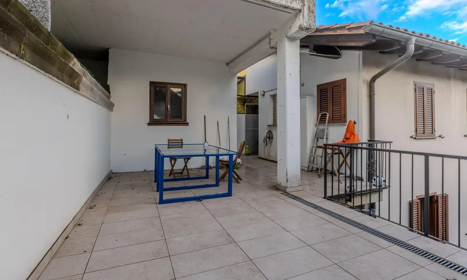 CASA 4.5 LOCALI CON MONOLOCALE ANNESSO E VISTA A TORRICELLA