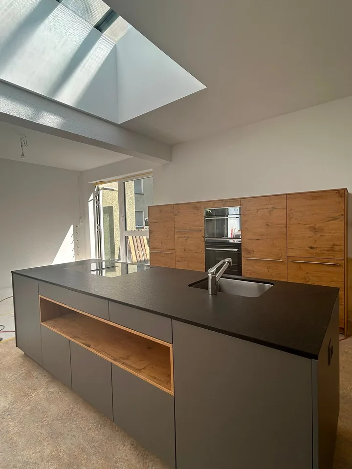 Helle 1,5-Zimmer-Loftwohnung mit grosszügiger Zusatzfläche – Erstbezug