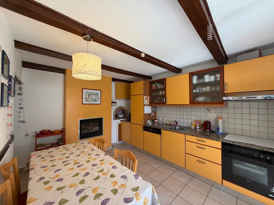Großes Haus im Kern 4.5 Lokale mit Garten in Breno Alto Malcantone