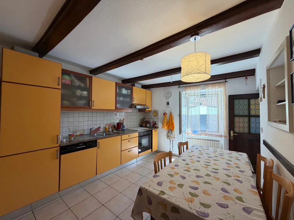 Großes Haus im Kern 4.5 Lokale mit Garten in Breno Alto Malcantone
