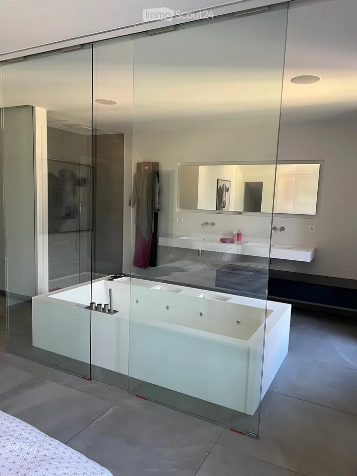 Noville: Luxury Apartment