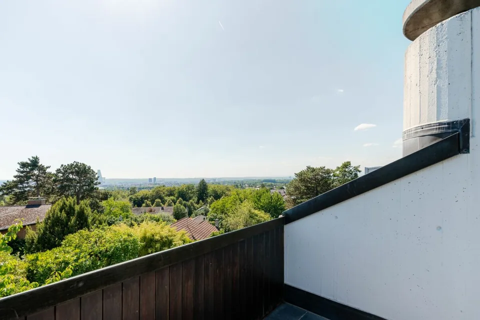 Grosszügiges 6.5 Z' Architektenhaus mit viel Platz, Garten und Potenzial