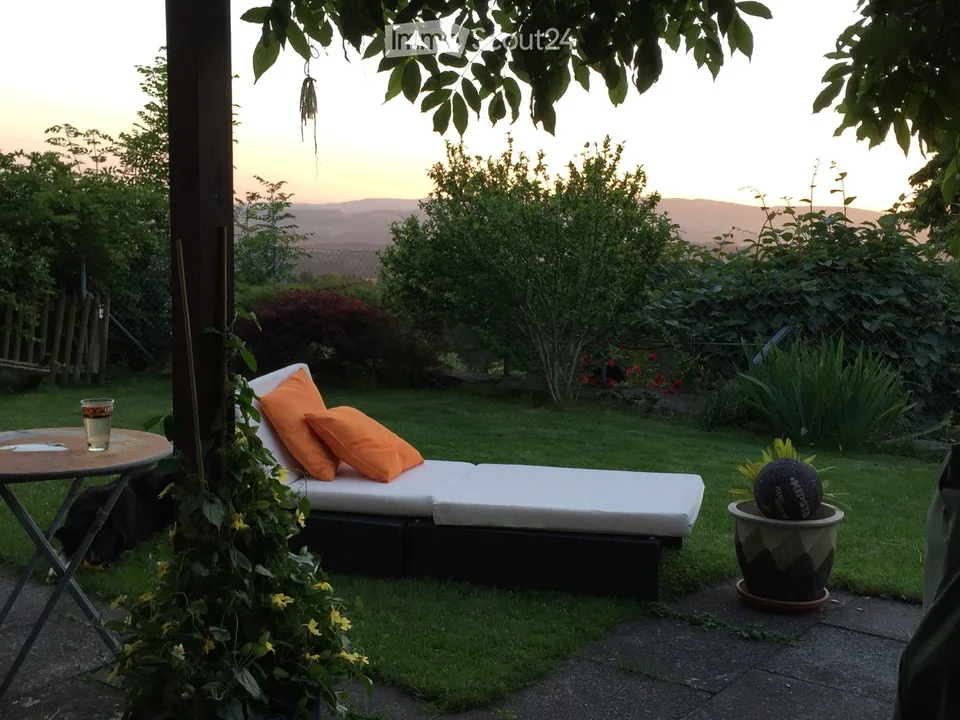 WG Zimmer in Zweifamilienhaus mit herrlicher Aussicht