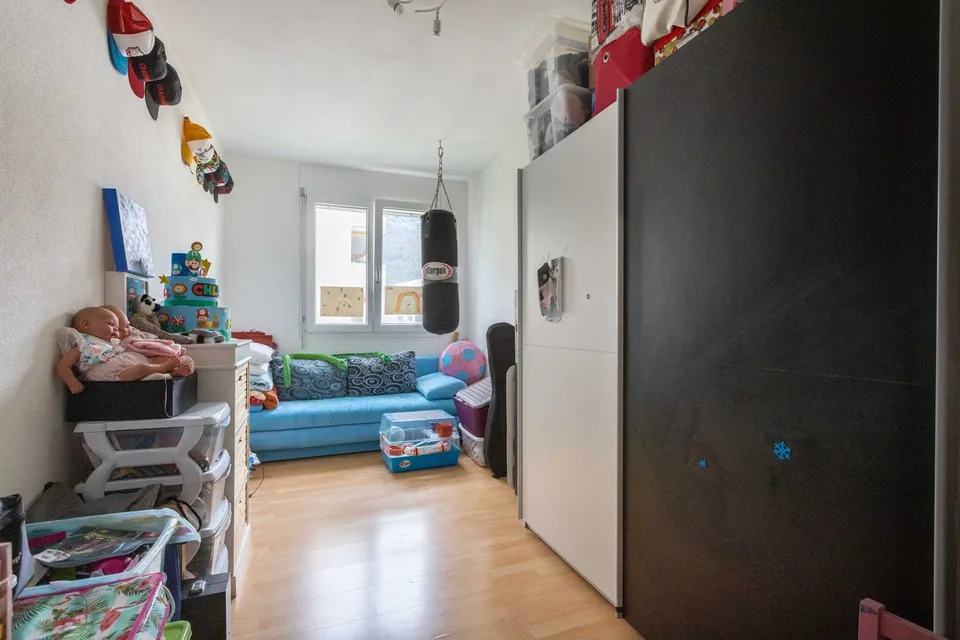 Spacieux 4.5 pièces avec balcon dans un quartier stratégique à Bellinzona