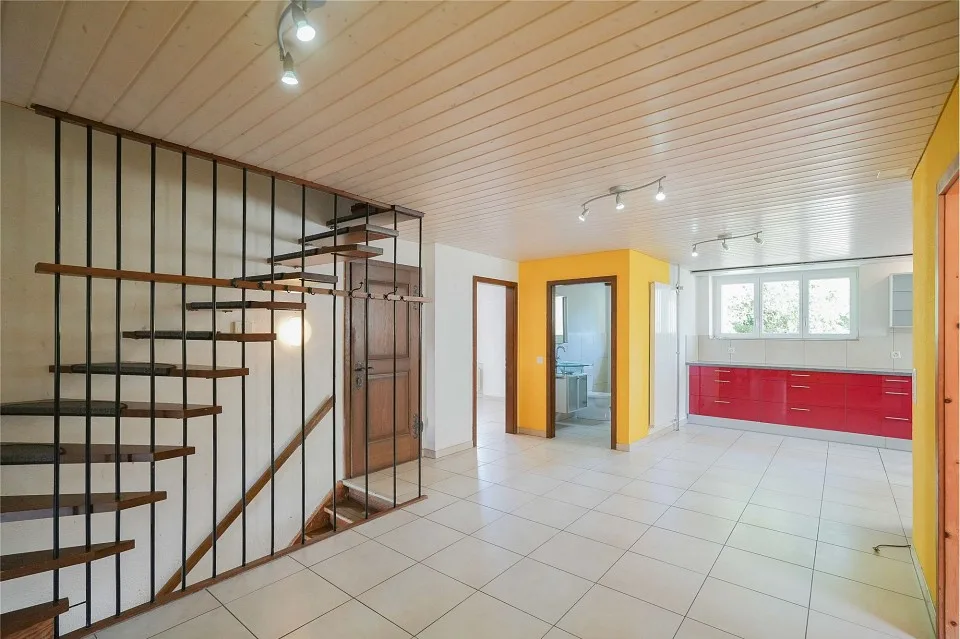 Incredibly spacious! Residential and commercial property in the village center