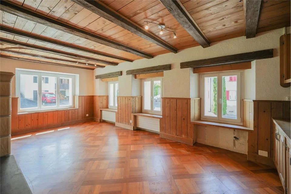 Incredibly spacious! Residential and commercial property in the village center