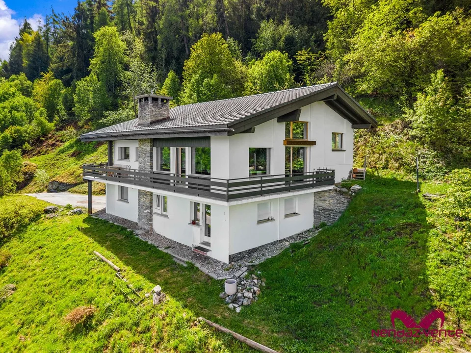 A vendre villa avec vue panoramique en résidence principale ou secondaire