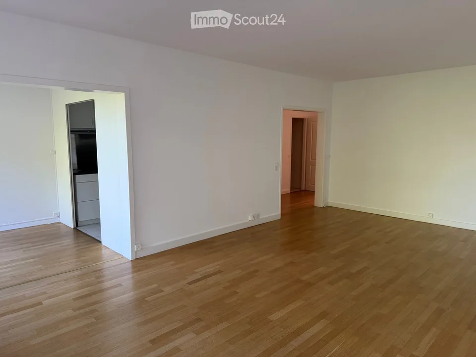 Ampio appartamento di 5 locali con balcone a Ginevra – Route de Frontenex