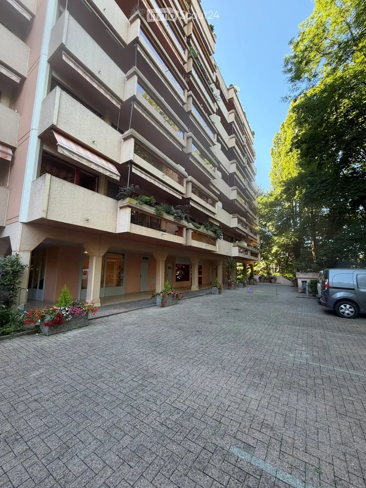 Ampio appartamento di 5 locali con balcone a Ginevra – Route de Frontenex