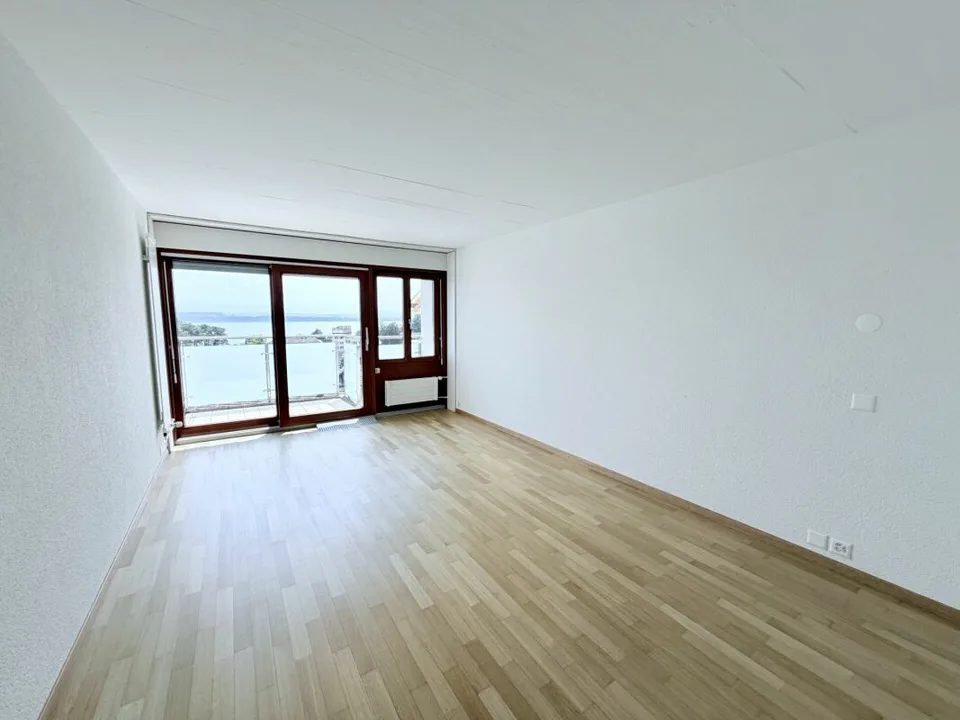 Studio renoviert mit Betreuung und Blick auf den See