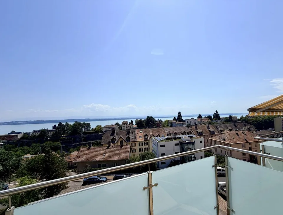 Studio renoviert mit Betreuung und Blick auf den See
