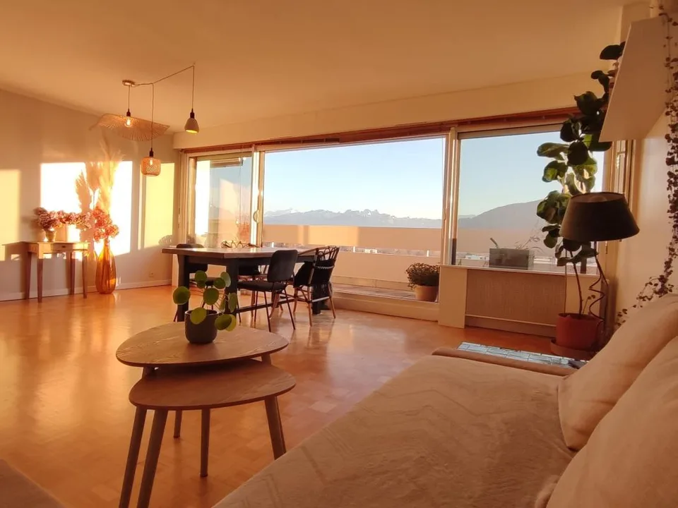 Attico traversante - Vista panoramica Mont-Blanc & Jura - 101 m² -