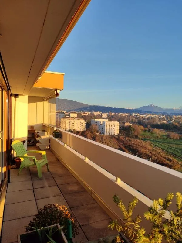 Attico traversante - Vista panoramica Mont-Blanc & Jura - 101 m² -