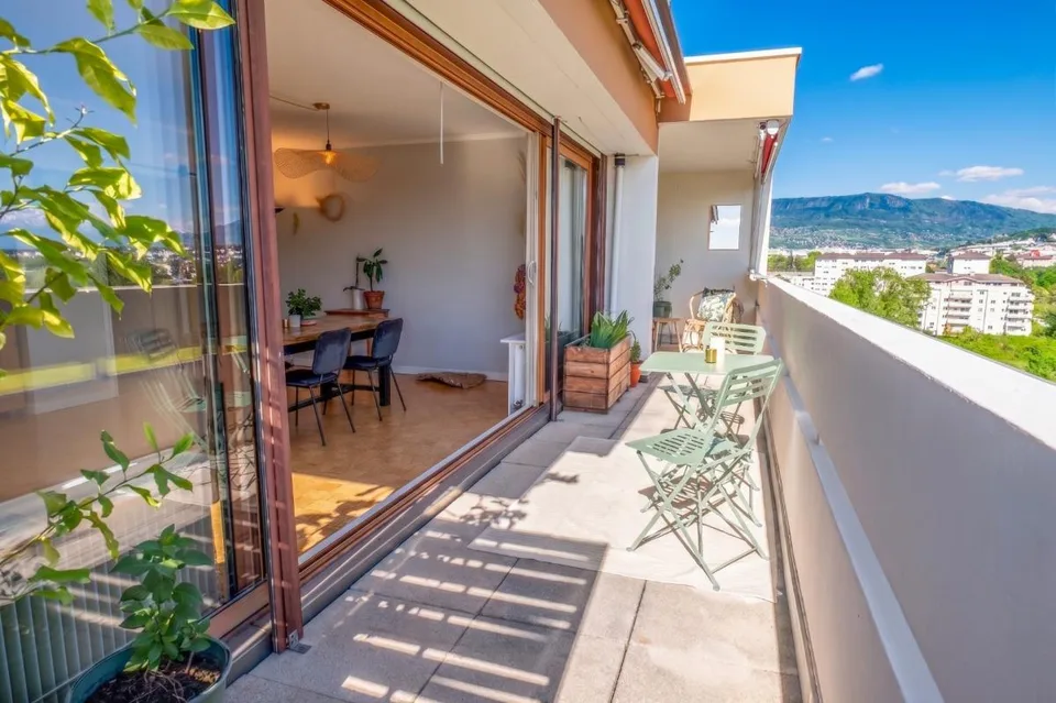 Attico traversante - Vista panoramica Mont-Blanc & Jura - 101 m² -