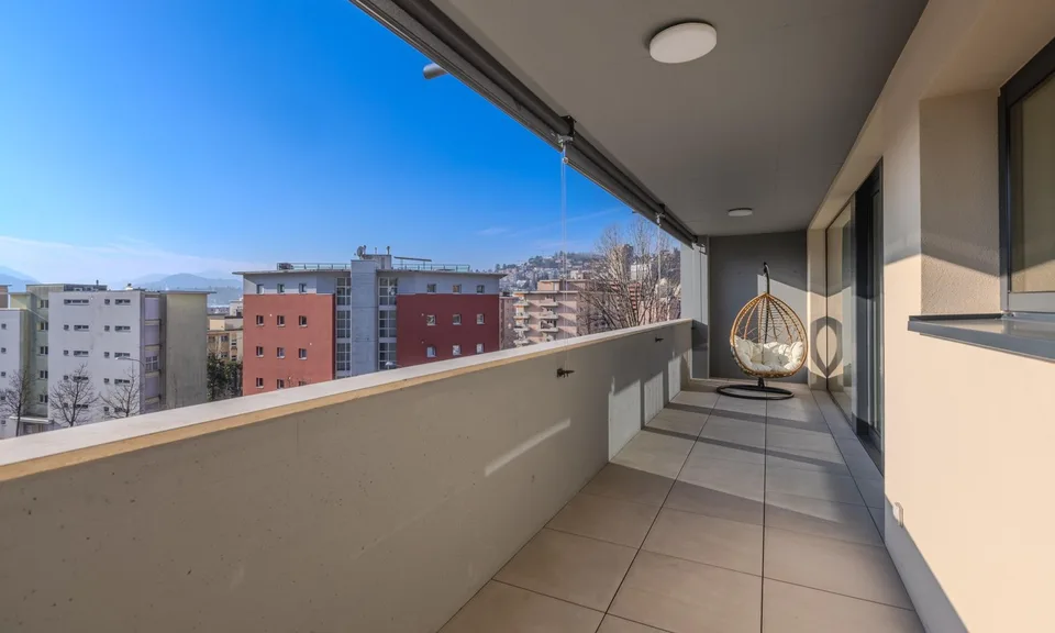 Wunderschöne und geräumige 2.5-Zimmer-Wohnung mit Terrasse in Pregassona