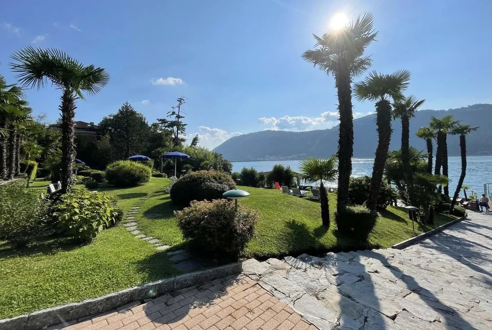 Appartement pratique de deux pièces dans une résidence avec piscine à Bissone