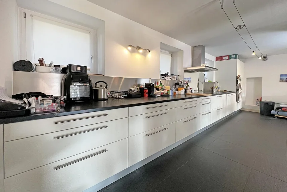Geräumiges Duplex mit 3,5 Zimmern und eigenem Garten in Agno
