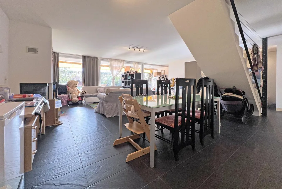 Geräumiges Duplex mit 3,5 Zimmern und eigenem Garten in Agno