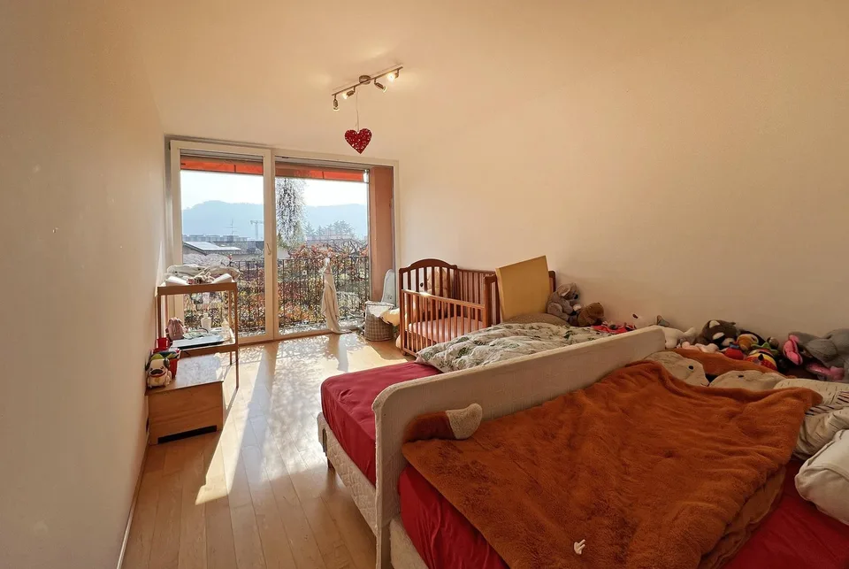 Geräumiges Duplex mit 3,5 Zimmern und eigenem Garten in Agno