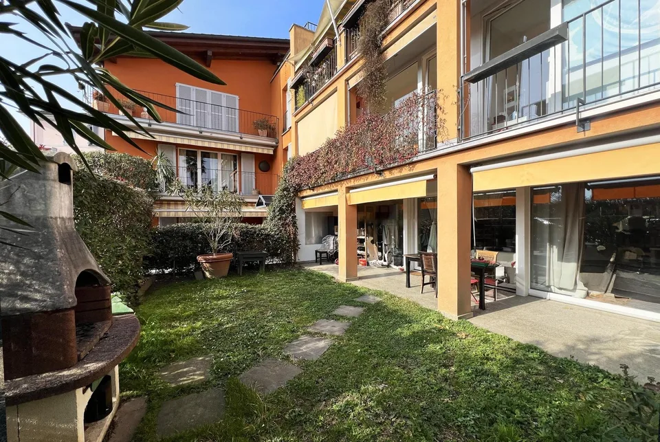AMPIO DUPLEX 3.5 LOCALI CON GIARDINO PRIVATO AD AGNO