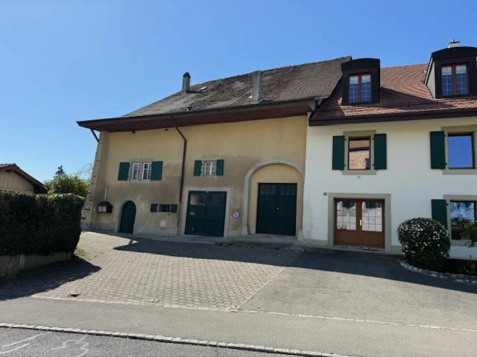 Casa di villaggio da trasformare completamente