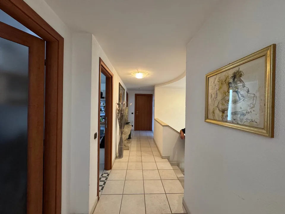 Commercial artisanal property for rent with accommodation in Bedano