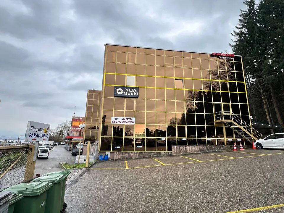 Exklusive Büroräumlichkeiten mit schönem Ausblick in Freienbach