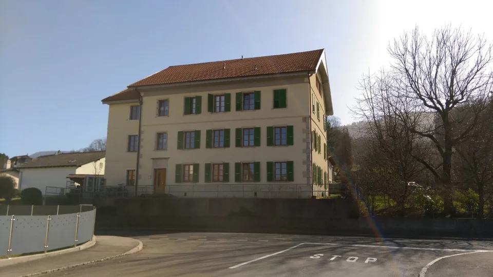 Sehr schönes 2,5-Zimmer-Apartment in Courfaivre