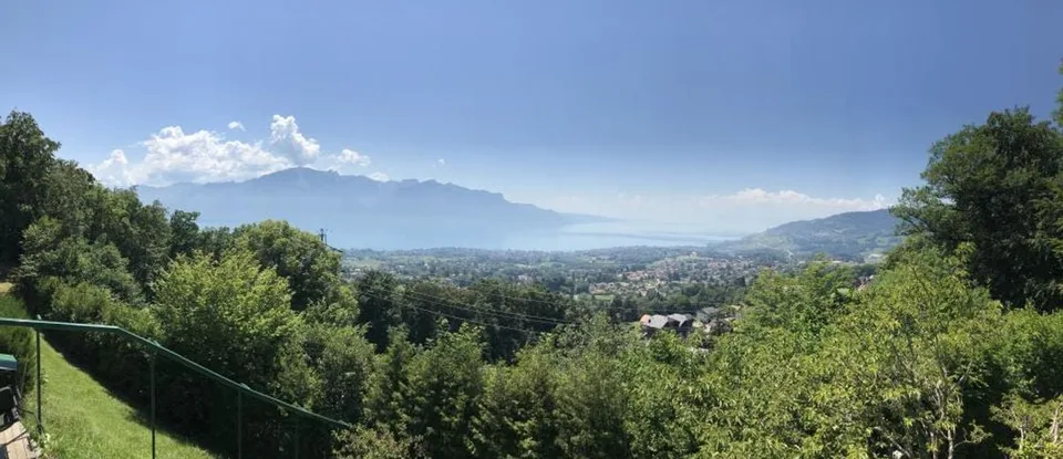 Schönes Einzelhaus in ruhiger Lage mit grandiosem Panoramablick auf den See