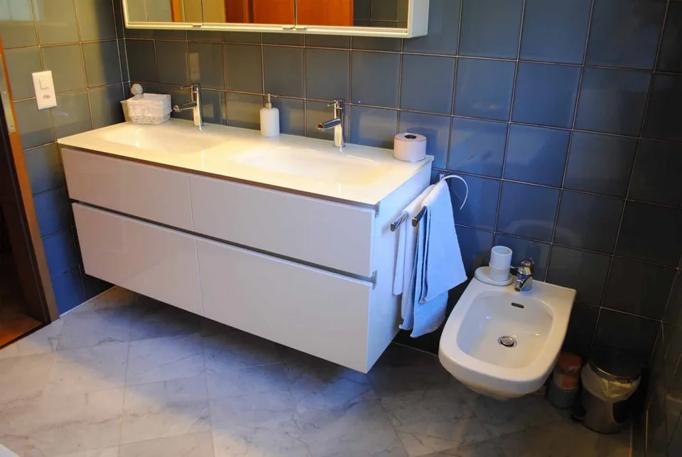 ATTICO DUPLEX MANSARDATO 5.5 LOCALI CON PISCINA A COMANO