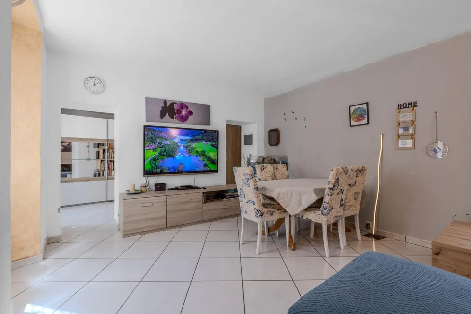 OPPORTUNITY - 4-UNIT INCOME PROPERTY IN VIGANELLO
