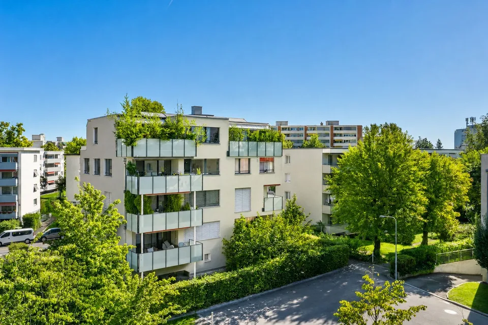 Top moderne 4 ½ Wohnung in Zürich-Seebach (Kreis 11)