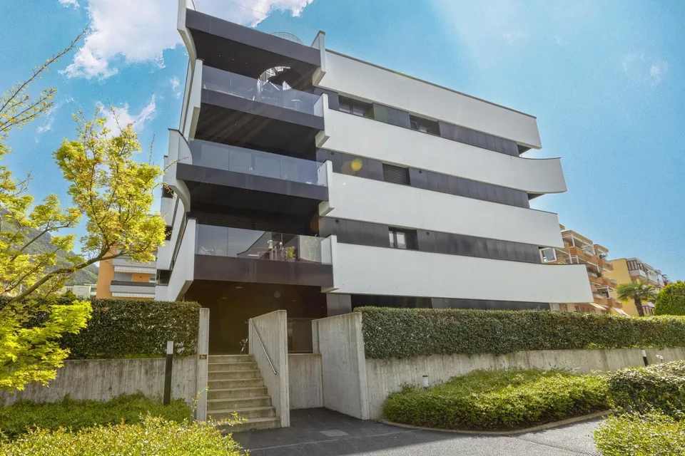 Bel appartement 2.5 pièces moderne avec grande terrasse à Pregassona