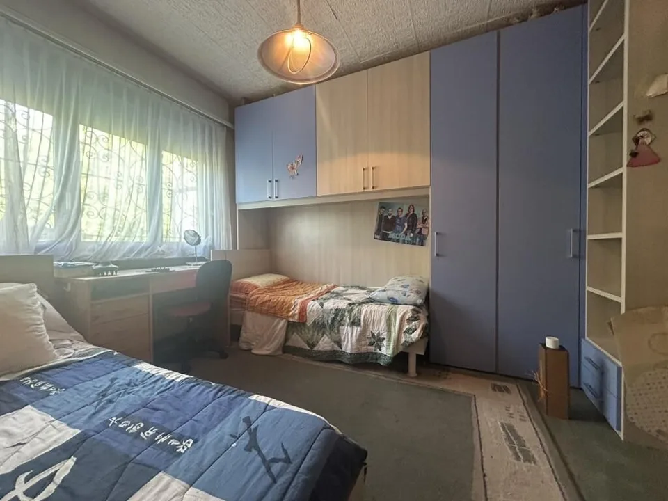 Maison spacieuse de 6 pièces avec grand jardin à Cresciano
